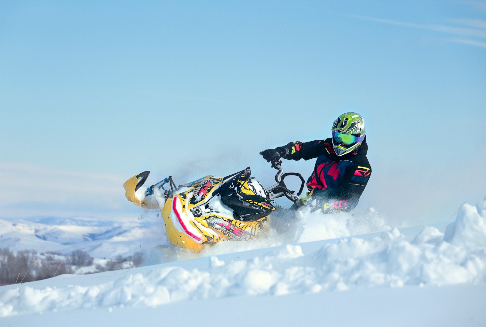 Sled carving deep powder